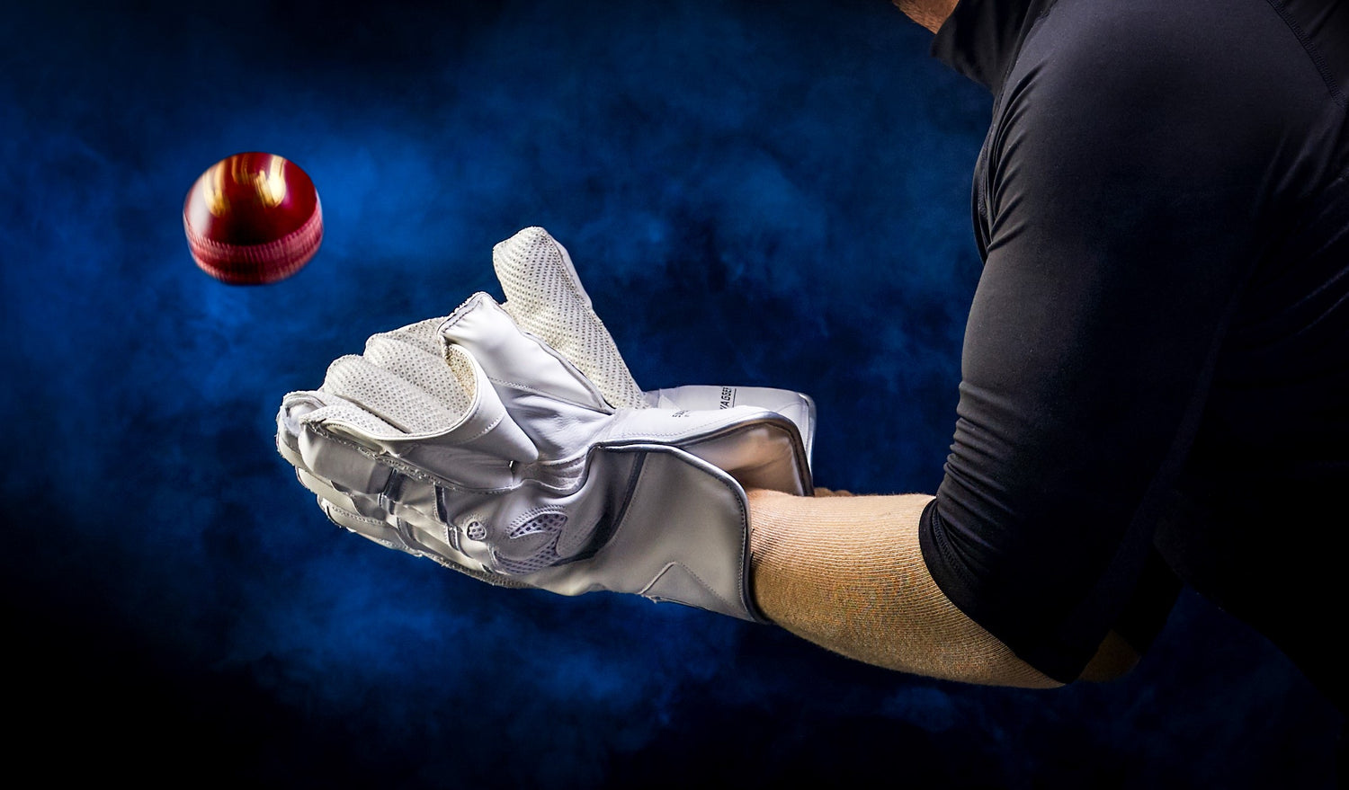 WICKET KEEPING GLOVES
